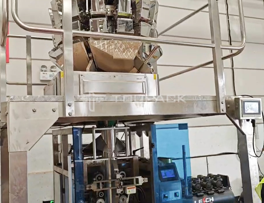 OEM স্বয়ংক্রিয় ওজন মেশিন পকেট বিন স্প্রাউট করিয়ান্ডার আলু রসুন শিশুর গাজর প্যাকিং মেশিন