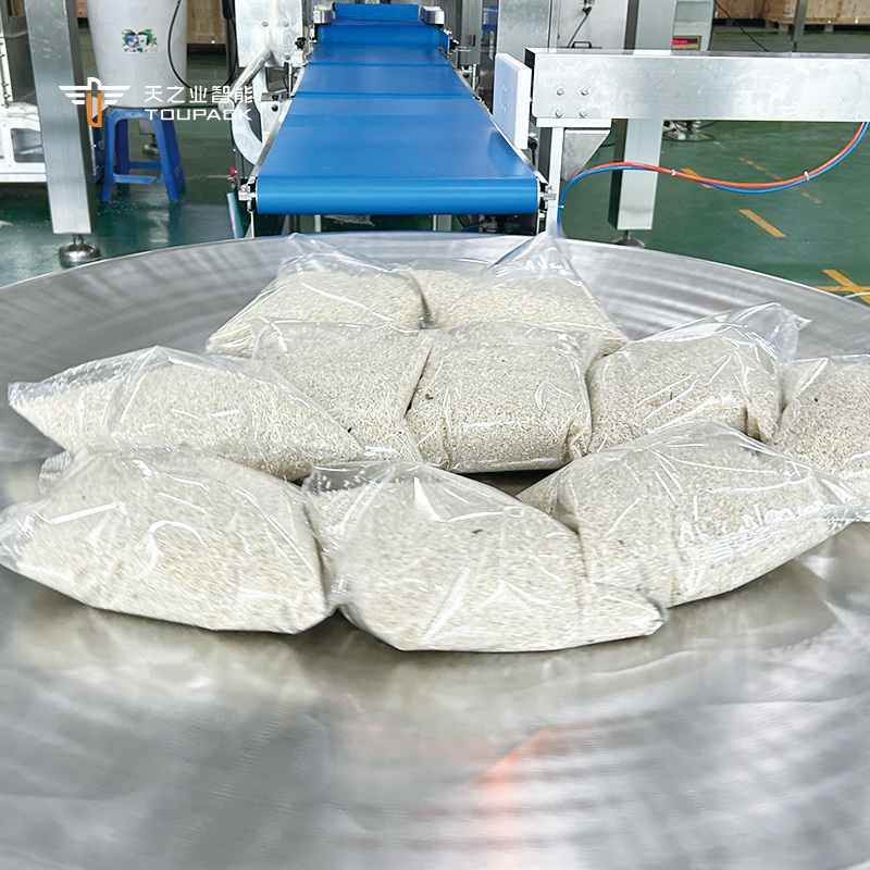 স্বয়ংক্রিয় পিষ্টক পপকর্ন কর্ন ফ্লেক রোস্টিং বাদাম প্যাকিং মেশিন ক্যাশু বাদাম মাল্টিহেড ওজন প্যাকেজিং মেশিন