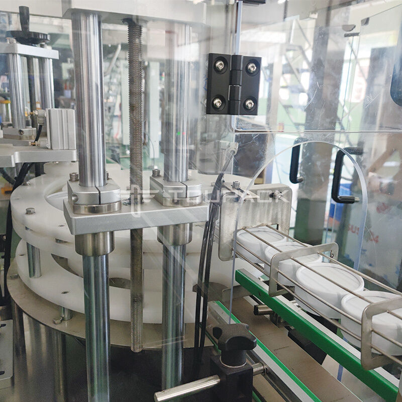 স্যান্ডি পপকর্ন স্ন্যাক জার ক্যান ফিলিং মেশিনের জন্য উচ্চ নির্ভুলতা শুকনো স্লুম গ্রানুল প্লাস্টিকের বোতল প্যাকেজিং মেশিন লাইন